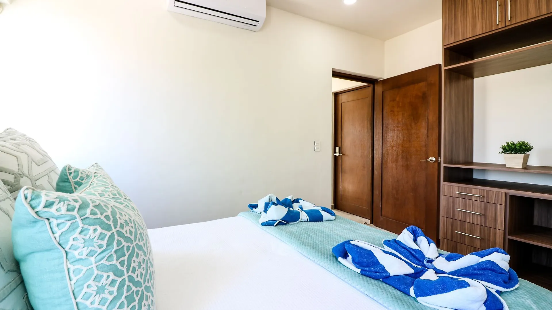 The Furlough Fur403 Apartment Playa del Carmen